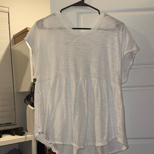 American Eagle Outfitters Cream Short Sleeve Tee